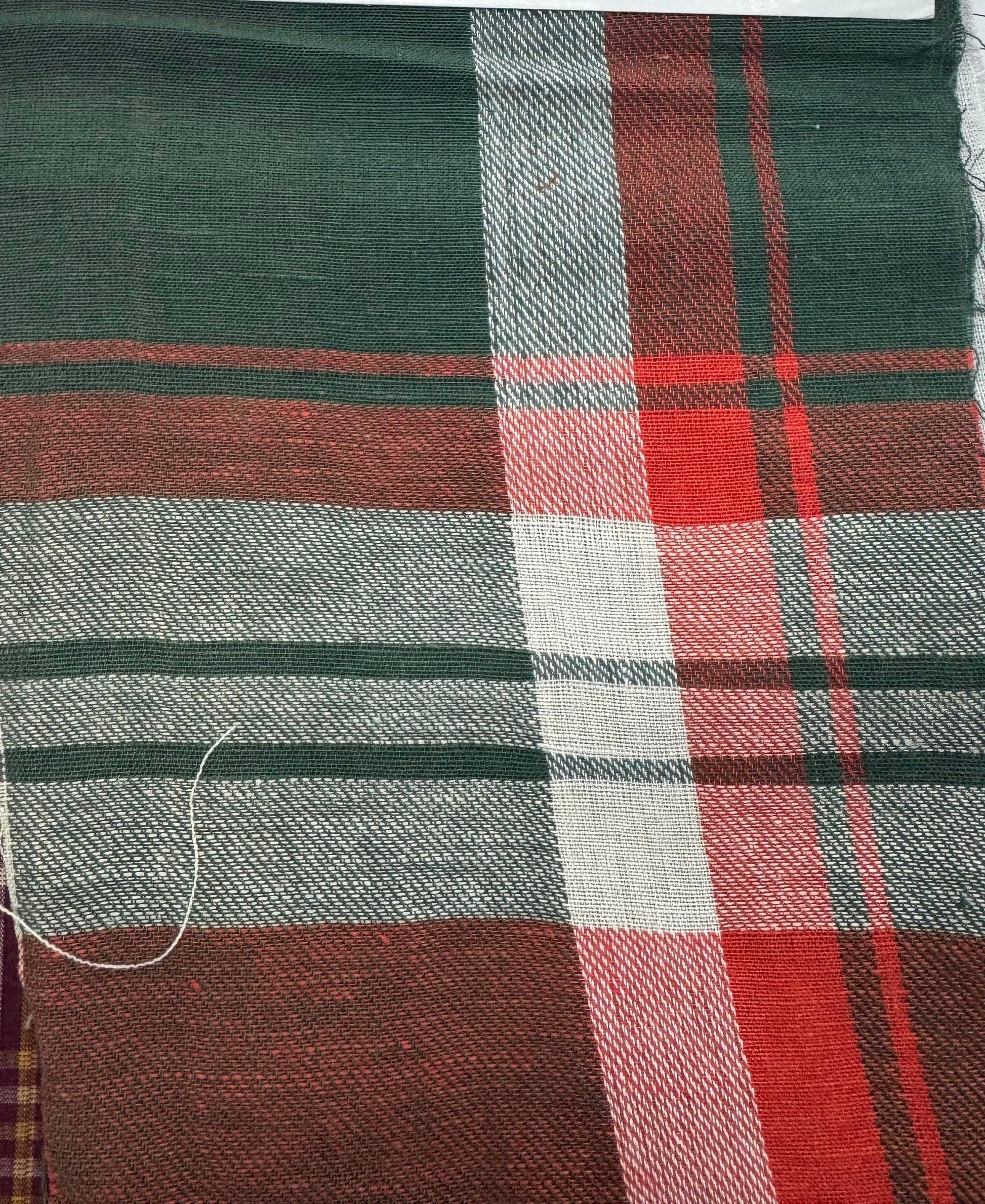 Buy Pure Linen Yarn Dyed Green Check Fabric - MAF 