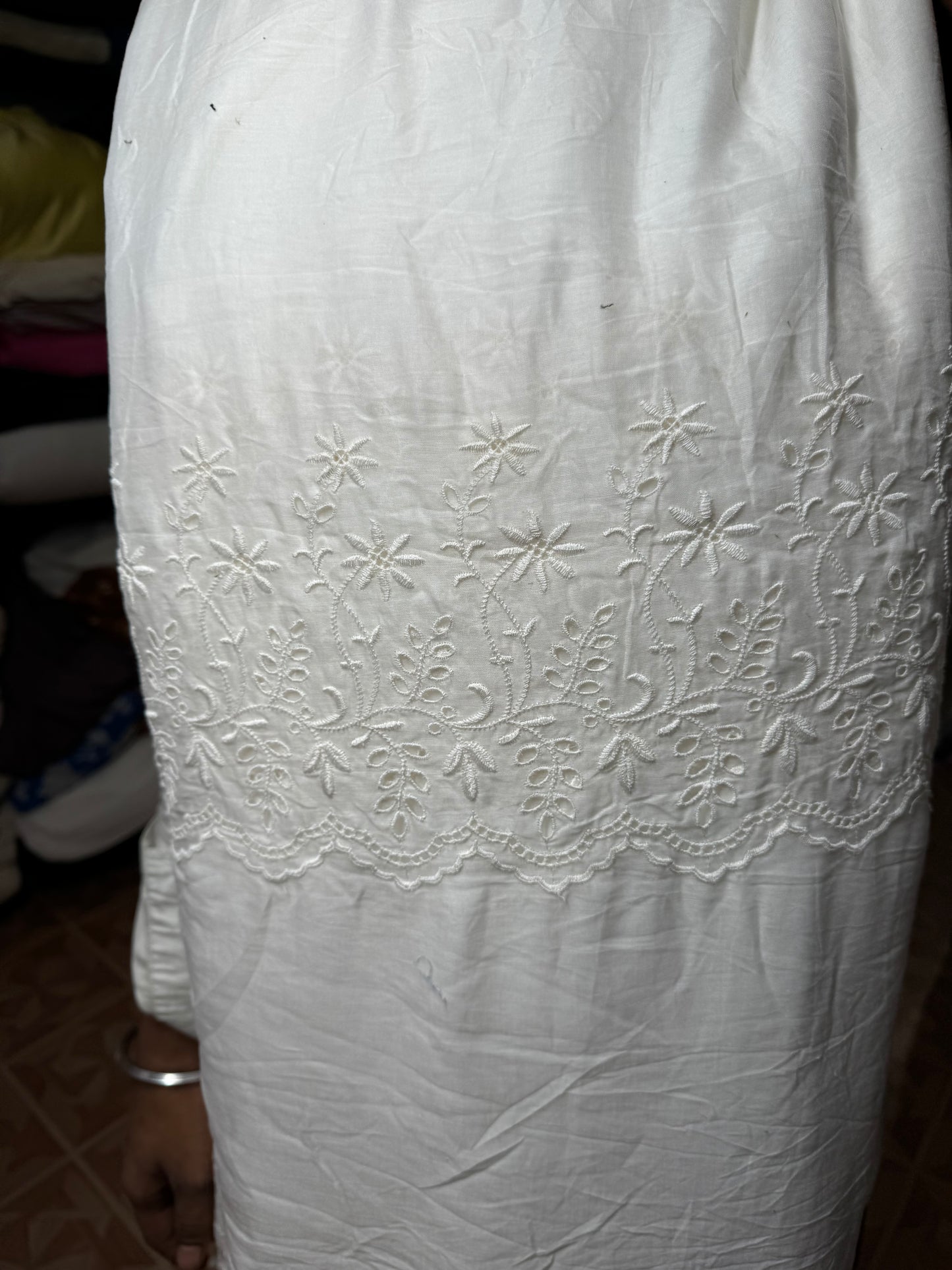 Mul White Hakoba Dyeable Border Embroidery